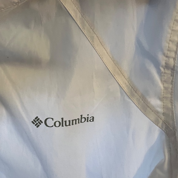 Columbia Women's White Windbreaker with Hidden Hood - Picture 3 of 8